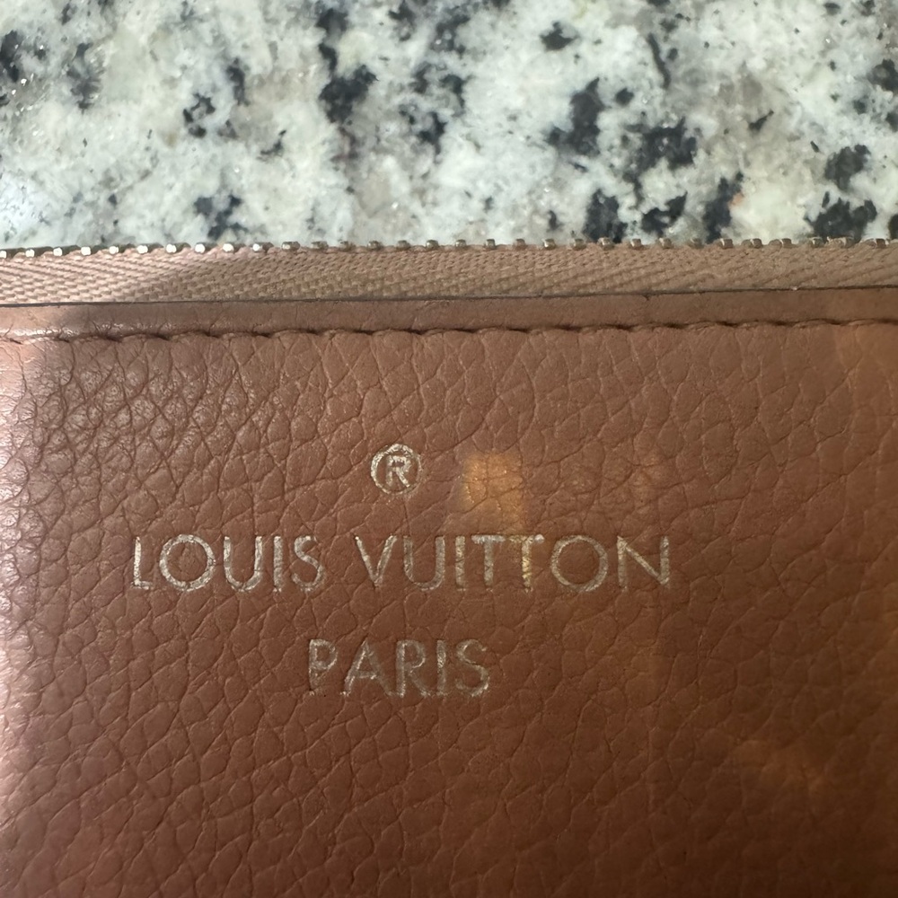 Louis Vuitton Comete Zippy Long Wallet with Silver Accent - Picture 10 of 11